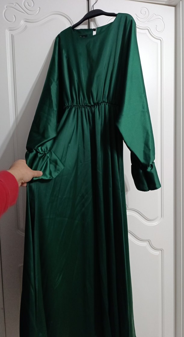 Yeşil Parlak Uzun Kollu Kemerli Uzun Elbise - Görsel 2