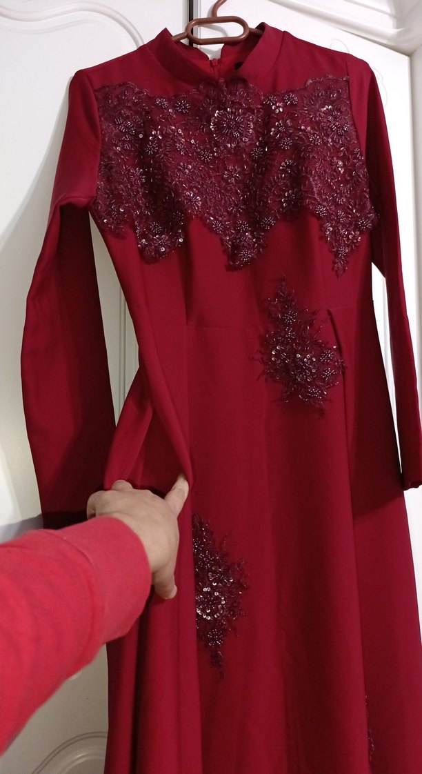 Bordo İşlemeli Uzun Kollu Abiye Elbise - Görsel 3