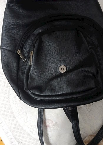 Siyah Deri Sırt Çantası - Punk Tarz - Görsel 2