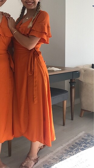 Midi elbise