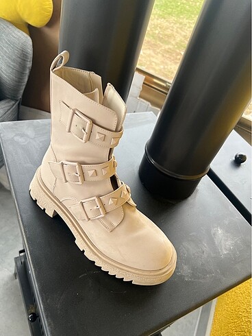 Catwalk deichmann bot