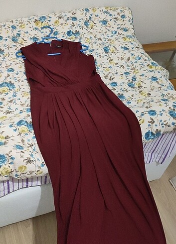 Trendyol & Milla Trendyolmilla yırtmaçlı bordo bel dekolteli abiye