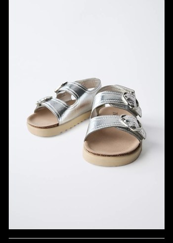 Kız Çocuk Parlak Yılan Desenli Tokalı Sandalet - Görsel 4