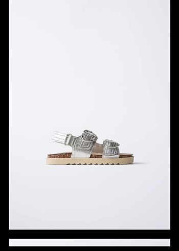 Kız Çocuk Parlak Yılan Desenli Tokalı Sandalet - Görsel 2