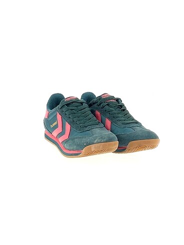 Hummel Hummel Spor Ayakkabı %70 İndirimli.