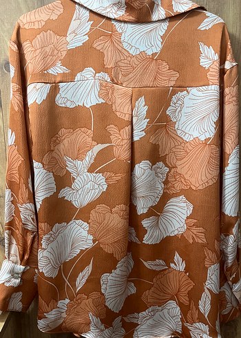 Düğmeli  Saten Kadın Gömlek - Görsel 7