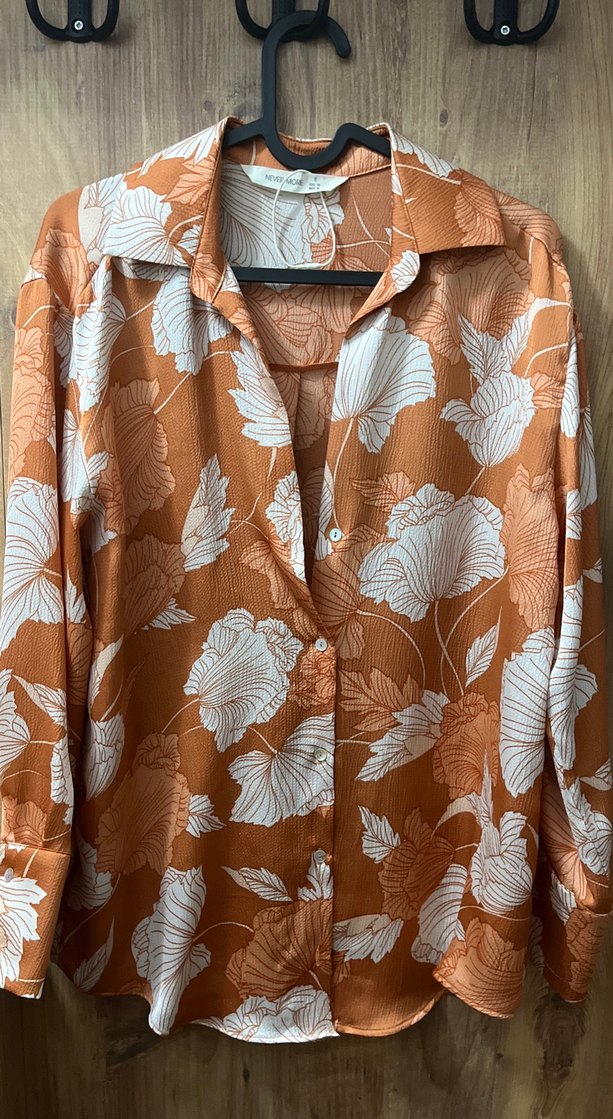 Düğmeli  Saten Kadın Gömlek - Görsel 5