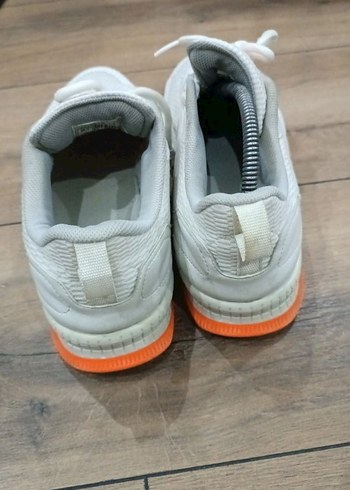 Beyaz Bağcıklı Spor Ayakkabı - Görsel 2