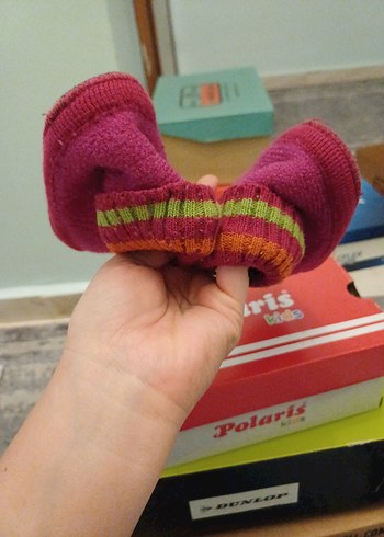 Kızlar için renkli nakışlı örgü ev terliği - Görsel 5