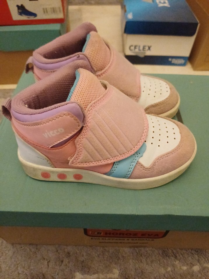 Kız Çocuk Pembe, ışıklı Vicco bot - Görsel 2