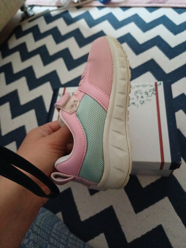 Kız Çocuk Pembe Cırtlı Spor Ayakkabı - Görsel 2