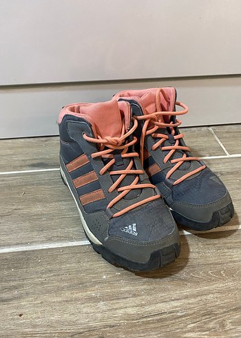 Kadın spor bot - Görsel 2