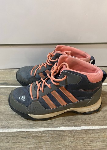 Kadın spor bot - Görsel 3