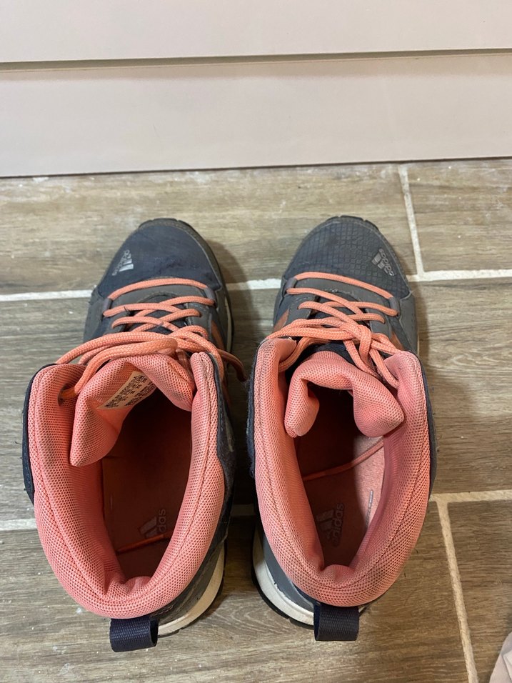 Kadın spor bot - Görsel 4