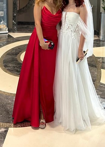 Uzun Drapeli Kırmızı Straplez Abiye Elbise - Görsel 2