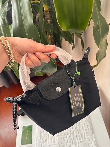 Longchamp Longchamp Energy