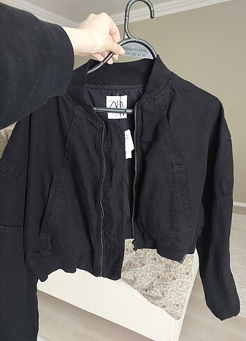 Zara Zara crop mont
