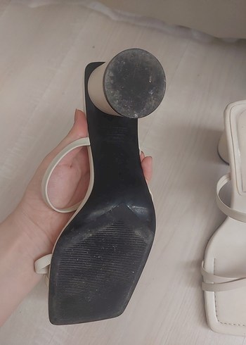38 Beden Bej Minimalist Blok Topuklu Kadın Terlik