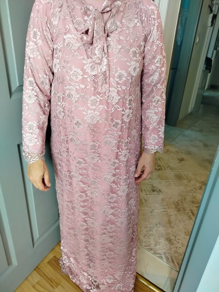 Pudra Renk Dantel Detaylı Uzun Kadın Elbise - Görsel 3