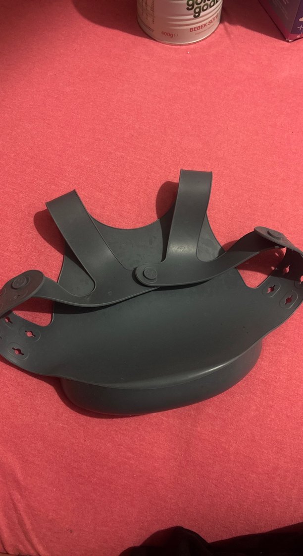 Oioi Marka Slikon Bebek Önlüğü - Görsel 2