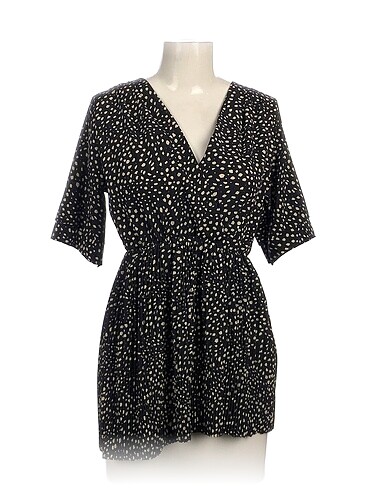 PreLoved Kısa Elbise %70 İndirimli.