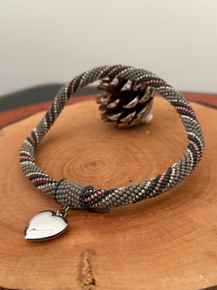 Gri Kedi Boyunluğu Kalp Figürlü - Görsel 4