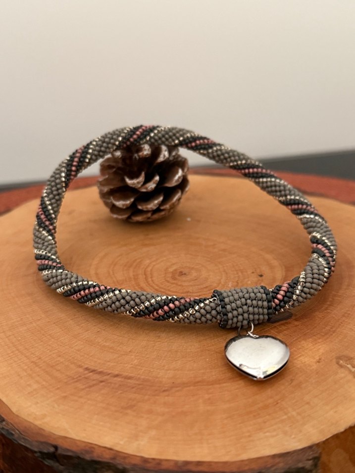 Gri Kedi Boyunluğu Kalp Figürlü - Görsel 3