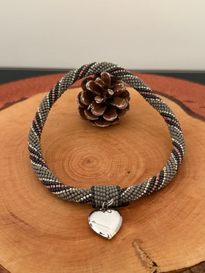 Gri Kedi Boyunluğu Kalp Figürlü - Görsel 2