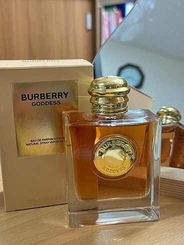 Burberry Goddess Intense
