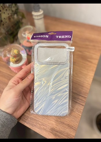İphone 17 pro max hologram kılıf - Görsel 2