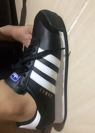 38 Beden siyah Renk Adidas spor ayakkabı 