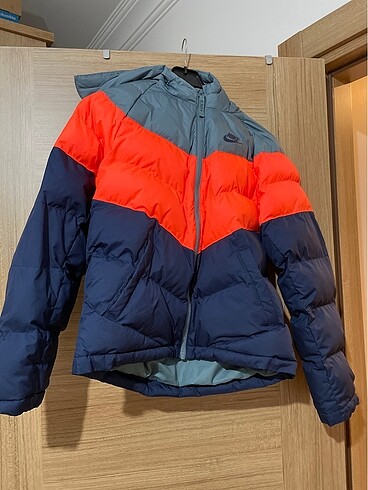 Nike Kaz tüyü mont