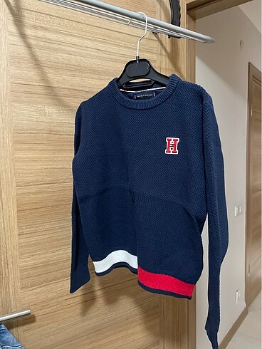Tommy Hilfiger kazak