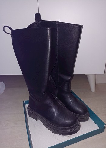 Siyah Dizüstü Kadın Çizme - Görsel 2