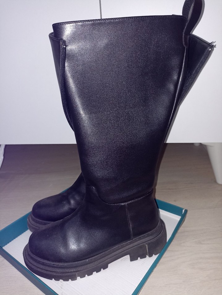 Siyah Dizüstü Kadın Çizme - Görsel 4