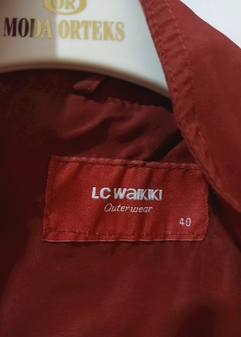 Kırmızı trençkot - Görsel 2