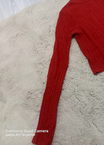 Kadın Kırmızı Boğazlı Triko Kazak - Görsel 3