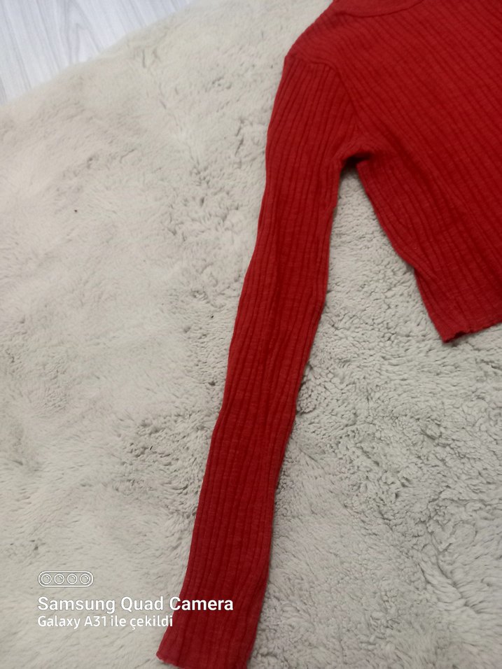 Kadın Kırmızı Boğazlı Triko Kazak - Görsel 3