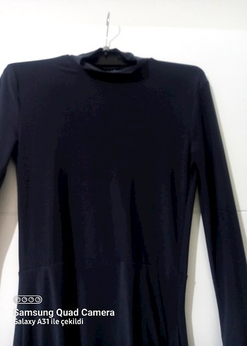 Uzun Siyah Drapeli Yüksek Yakalı Elbise - Görsel 2