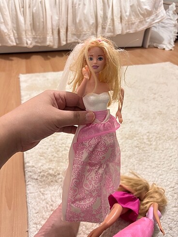 Beden Renk 3 adet Barbie bebek