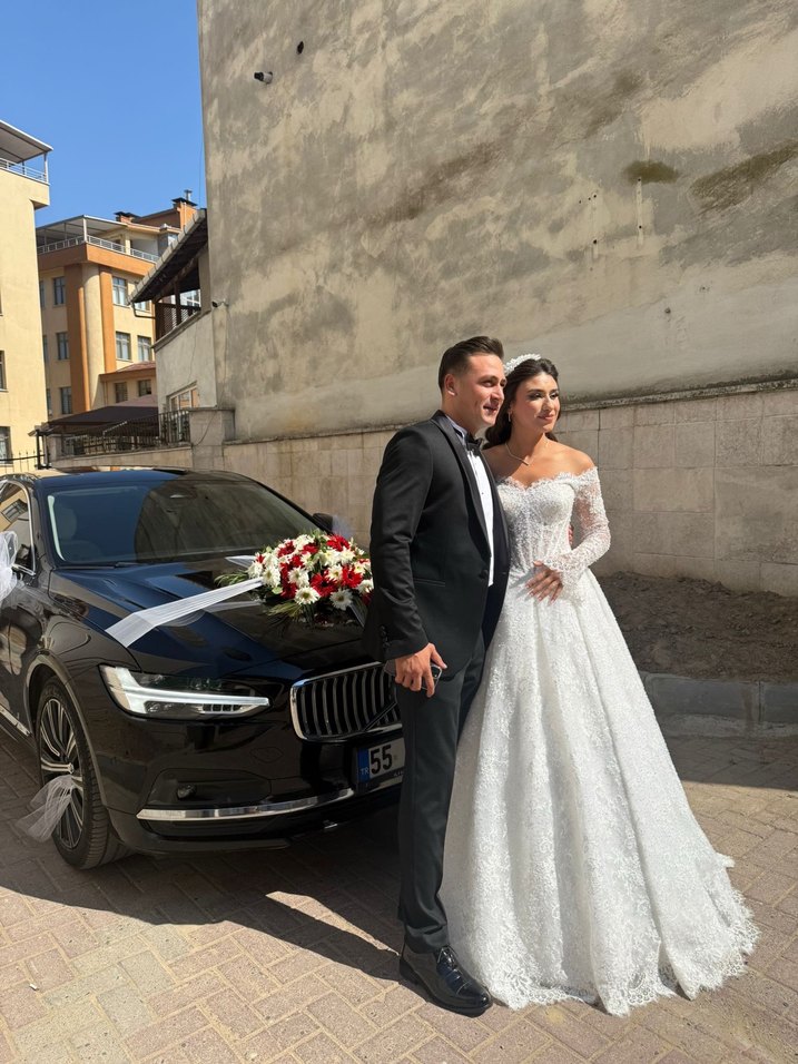 Özel Dikim Dantel İşlemeli Gelinlik - Görsel 2