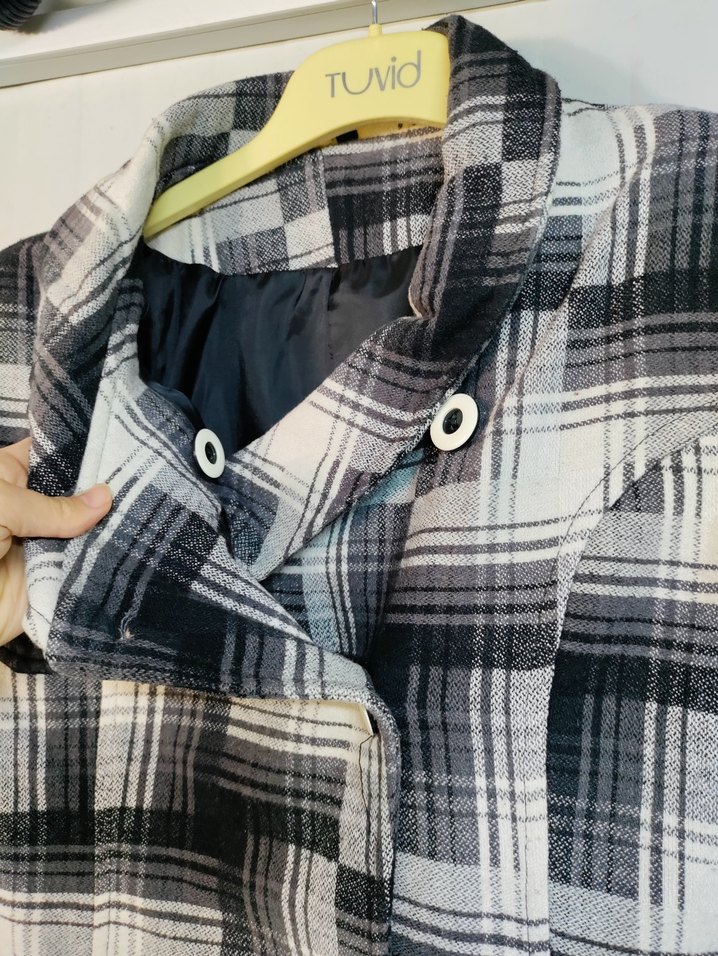 Düğmeli Gri Kareli Midi Kadın Kaban - Görsel 3