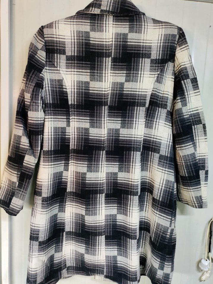 Düğmeli Gri Kareli Midi Kadın Kaban - Görsel 5