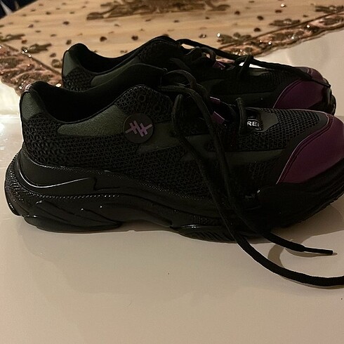Hotiç sneaker