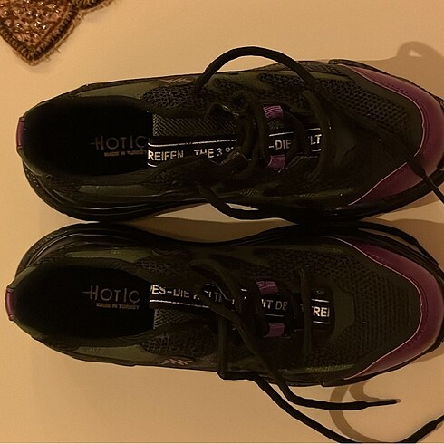 40 Beden Hotiç sneaker