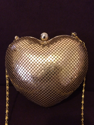 Kalp şeklinde çanta