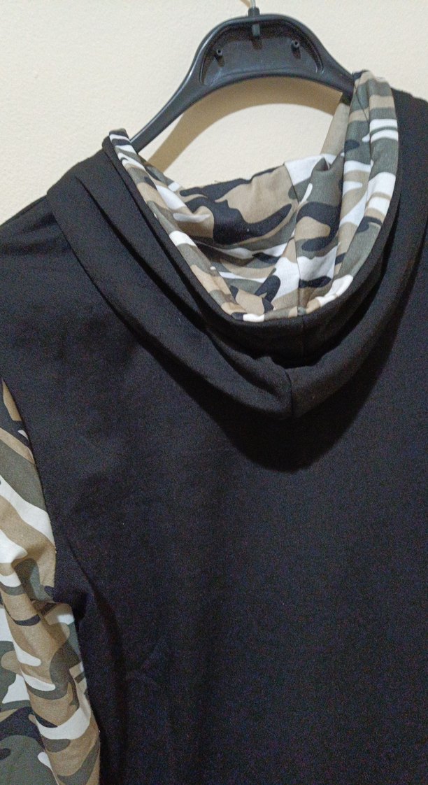 Kamuflaj Kollu Kapüşonlu Fermuarlı  
Kadın Sweatshirt - Görsel 5