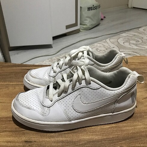 Nike beyaz ayakkabı
