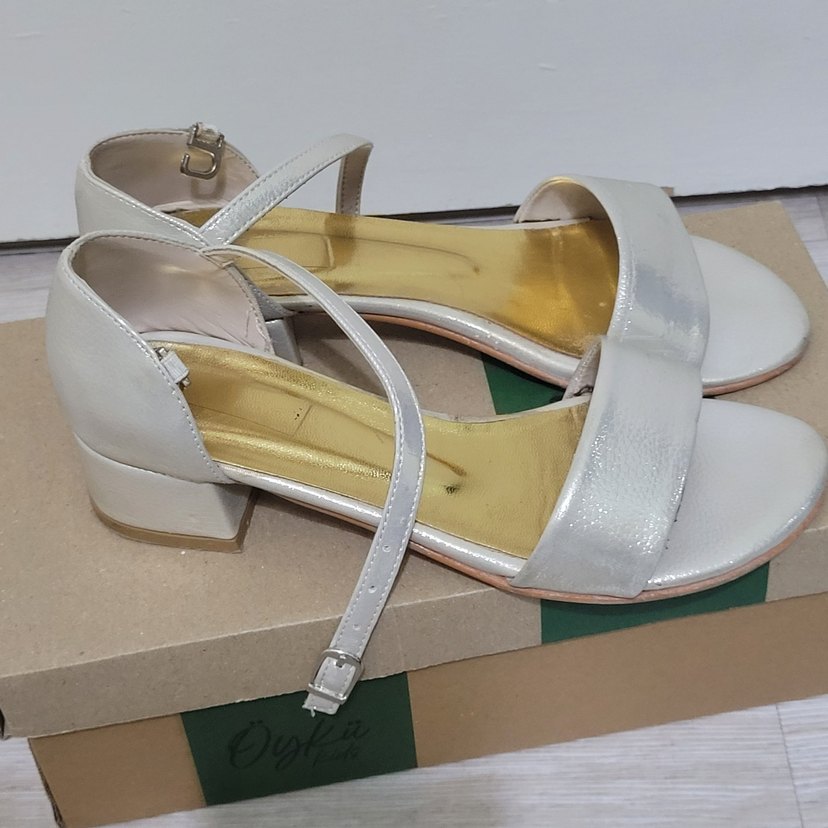 Klasik Beyaz Tokalı Topuklu cocuk Ayakkabı - Görsel 2