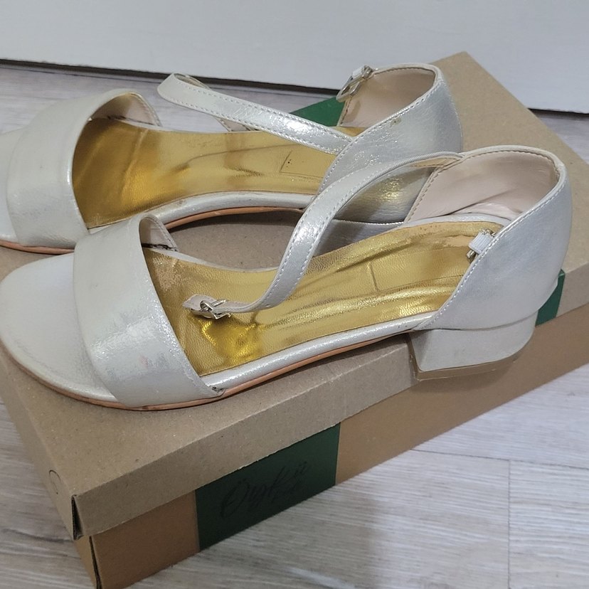 Klasik Beyaz Tokalı Topuklu cocuk Ayakkabı - Görsel 4